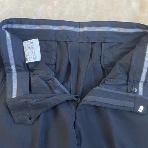 Armani Collezioni men's black suit No 50 like new