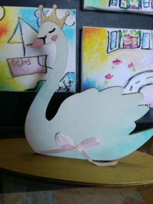 Wooden swan decorative used with base 21x8cm