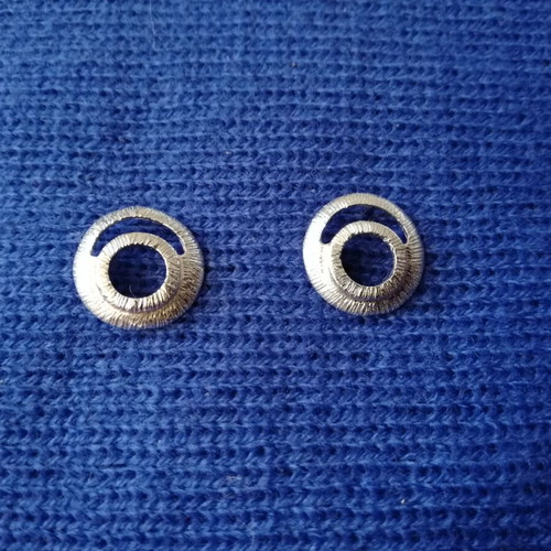 Silver 925 earrings like new, linear textured design
