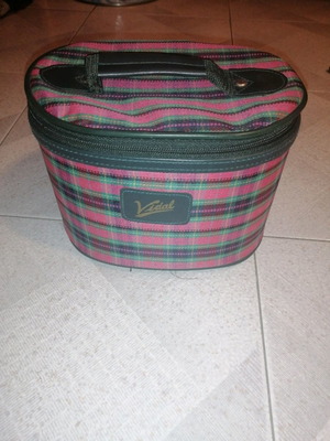 Vidal toiletry bag