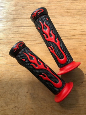 Grip handles red-black with flames new
