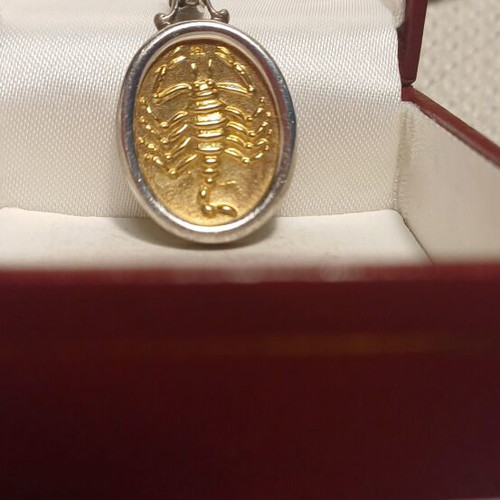 Lalaounis Scorpio Pendant necklace like new, gold and silver