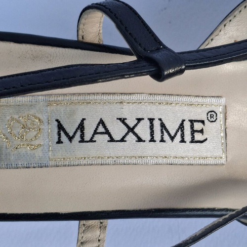 Maxime leather pumps size 37 like new, black, low heel