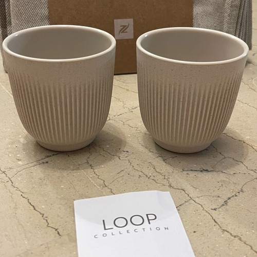 Nespresso 2 lungo cups and 2 towels new with box and gift bag