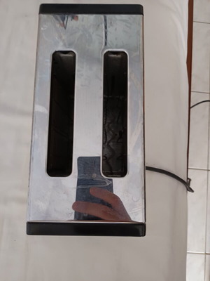 Toaster used, functional, old metal model