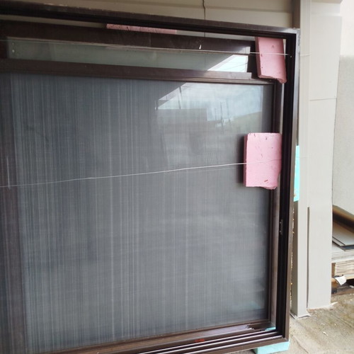 Aluminum windows like new with double glazing and screens, set of 2