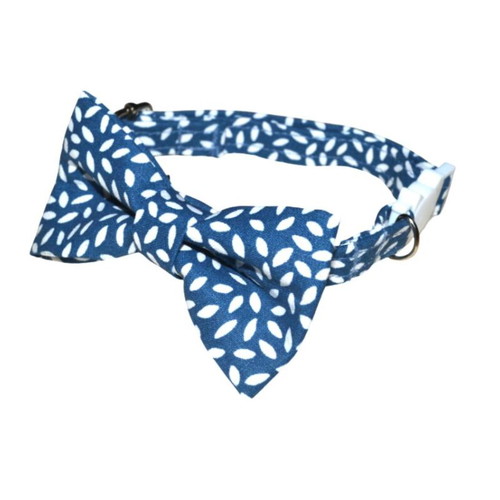 Cat collar with bow tie and safe breakaway collar new