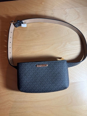 Michael Kors Fanny Pack belt bag like new