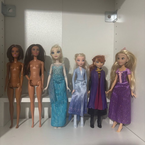 Dolls used collection
