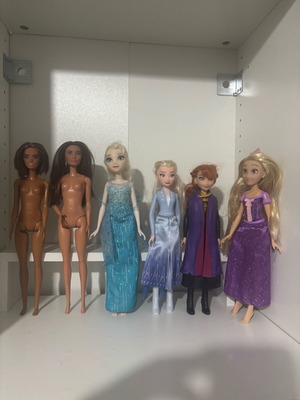 Dolls used collection