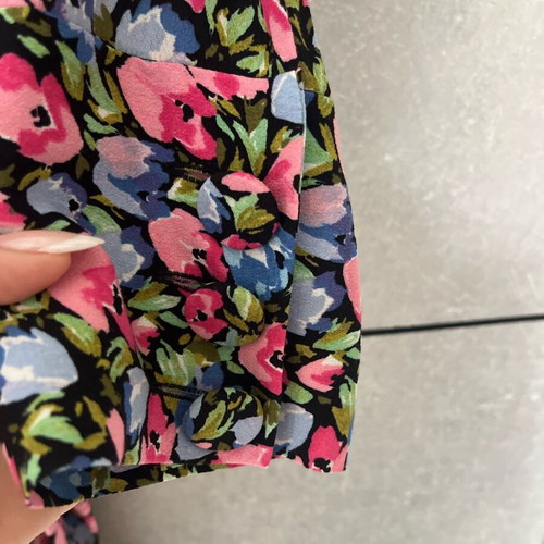 Zara floral dress size S like new, long with V neckline and belt