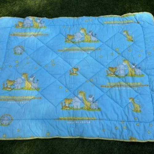 NIMA baby crib quilt like new