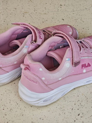 Fila Memory Flash Gordon 6 V athletic shoes with pink lights, like new, size 37