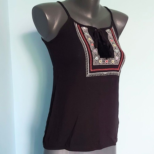 LC Waikiki Casual Women's Tank Top like new with embroidery and sequins