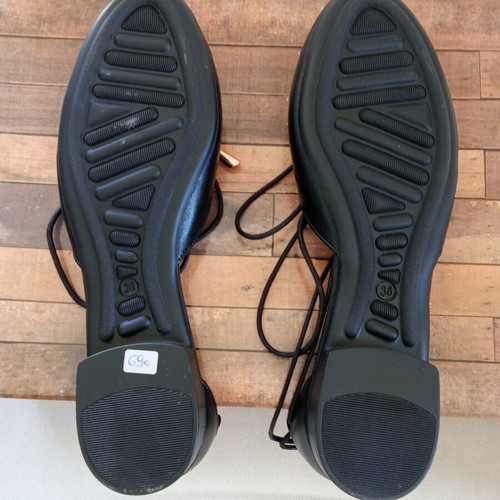 Glorish flat shoes with laces, new, size 36, black