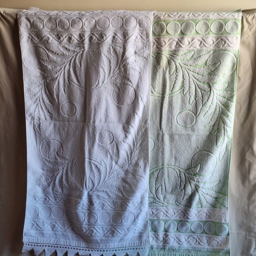 Vintage cotton embossed jacquard face towel set with handmade crochet lace