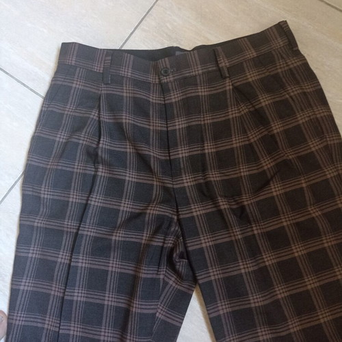 H&M pants like new, size 33, brown checkered
