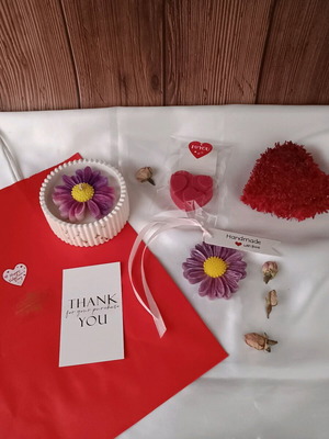 Σετ Κερί Cherry Blossom με Ταμπλέτα Ντουλάπα και Wax Melt Rose Violet καινούργιο