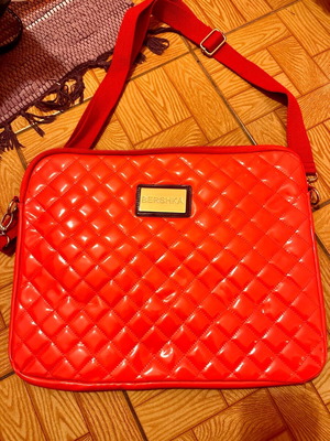 Laptop bag like new, fuchsia with purple interior