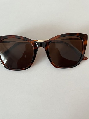 Sunglasses like new, brown