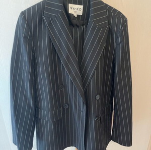 NA-KD blazer and pants , size 34