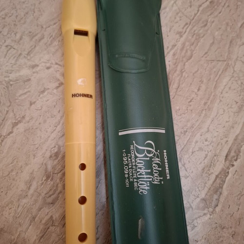 Hohner Melody plastic soprano recorder model 9508 with case