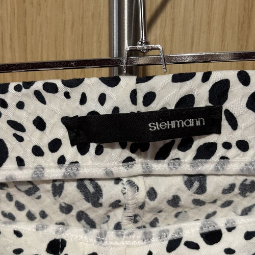 Stehmann Capri Leggings with Animal Print like new, size L