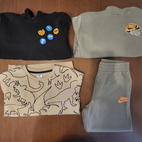 Boys' sports sweatshirt set 5-6 years like new with Nike and Puma