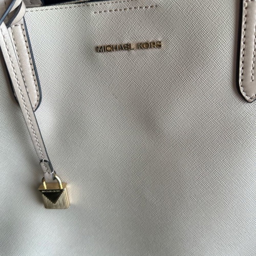Michael Kors bag like new