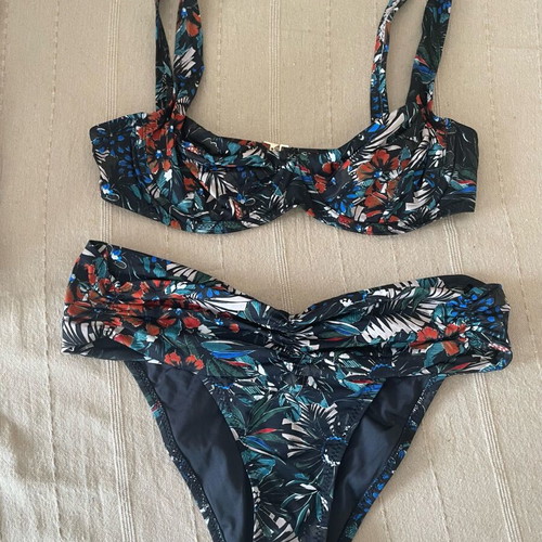 Maaboo bikini like new, size S, black multicolor