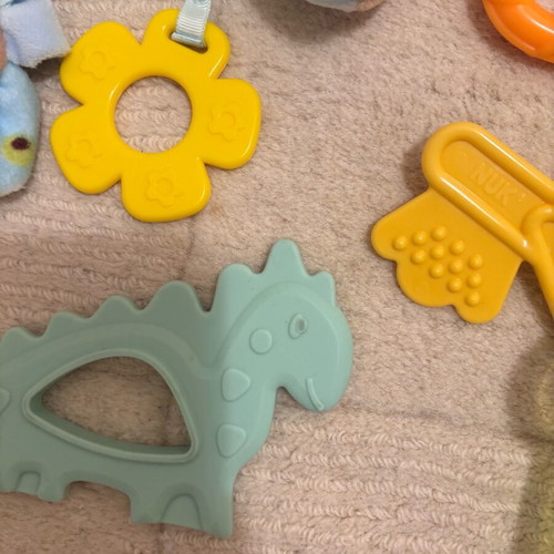 Baby toys like new, pack of 5 pieces