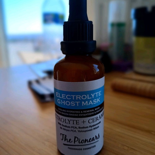 The Pionears Electrolyte Ghost Mask 50ml like new, cooling hydrating mask