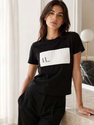 Armani Exchange black t-shirt medium with print on the chest
