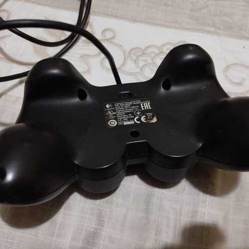 Logitech controller used with analog sticks for PC