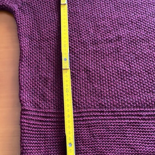 No M blouse like new, very soft, burgundy