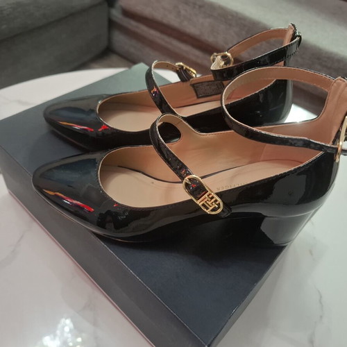 Tommy Hilfiger Mary Janes patent leather shoes, size 36