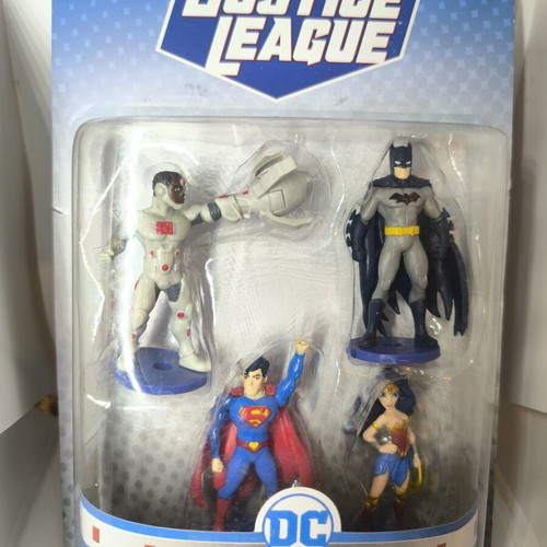 DC Justice League collectible figures set of 4 new
