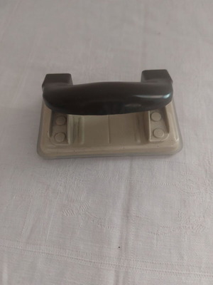 SAX hole puncher like new