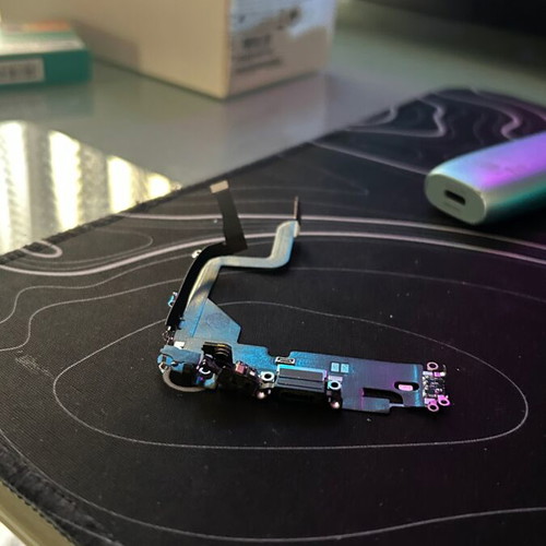iPhone 13 Pro Lighting Port used with working microphone