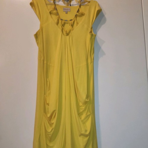 Karen Millen dress like new, yellow, size L