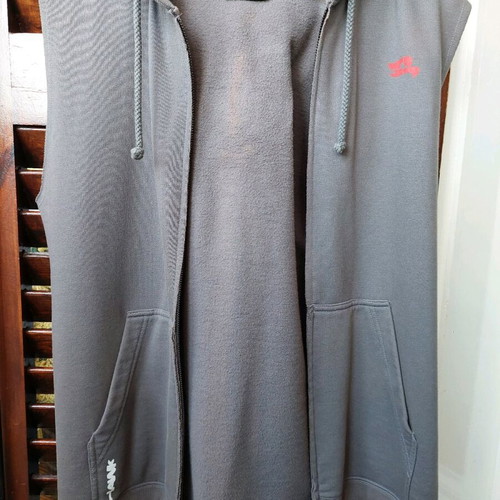 Hawk Sleeveless Zip Hoody Sweat like new, gray, size M