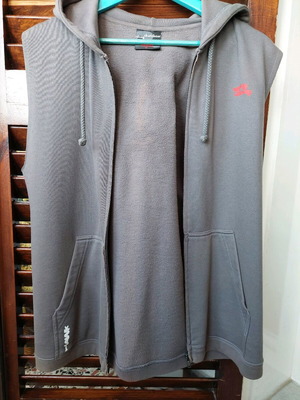 Hawk Sleeveless Zip Hoody Sweat like new, gray, size M