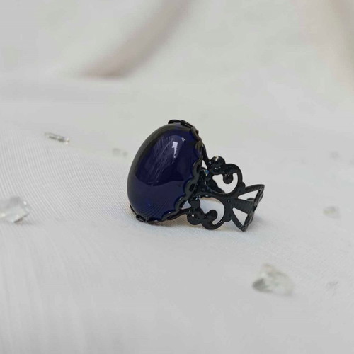 Ring with black and blue crystal new