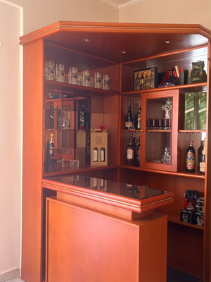 Bar and crystal cabinet set in excellent condition