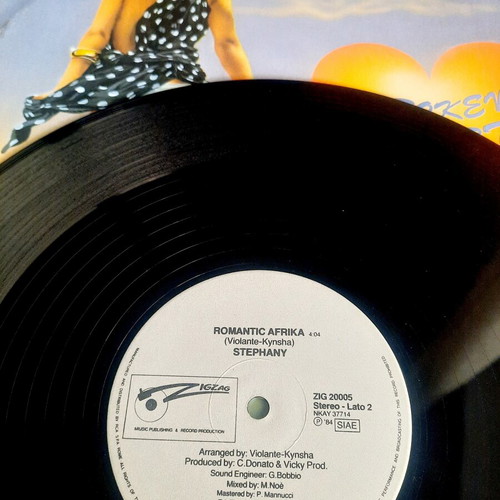 Stephany Broken Heart / Romantic Afrika 12" vinyl single, Italo-Disco