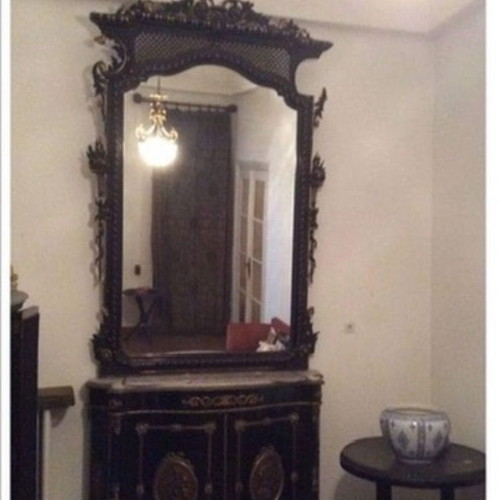 Dressing table used with mirror
