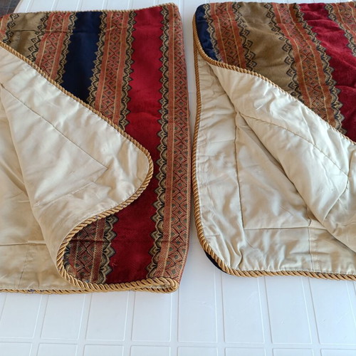Pillow and 2 large pillowcases set like new for sofa bed or floor