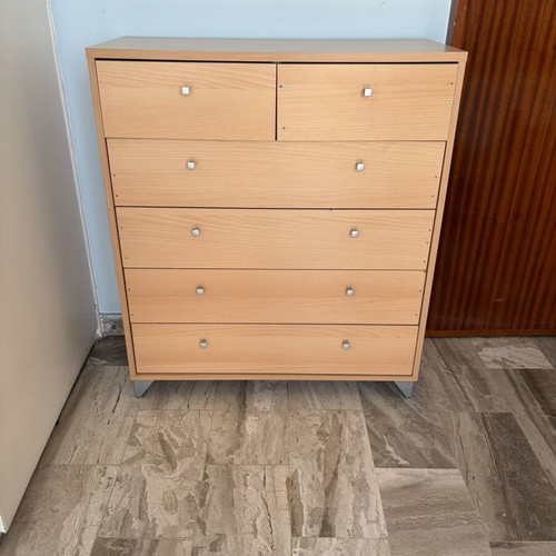 Chest of drawers used