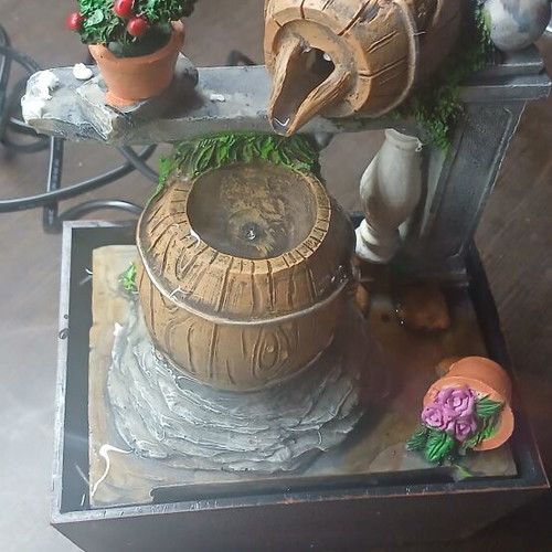 Decorative water flow ornament