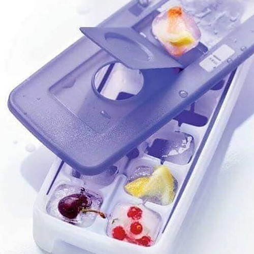 Tupperware ice tray for 14 large ice cubes